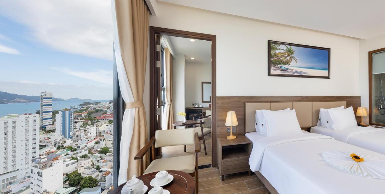 Miracle Luxury Nha Trang Hotel Ngoại thất bức ảnh