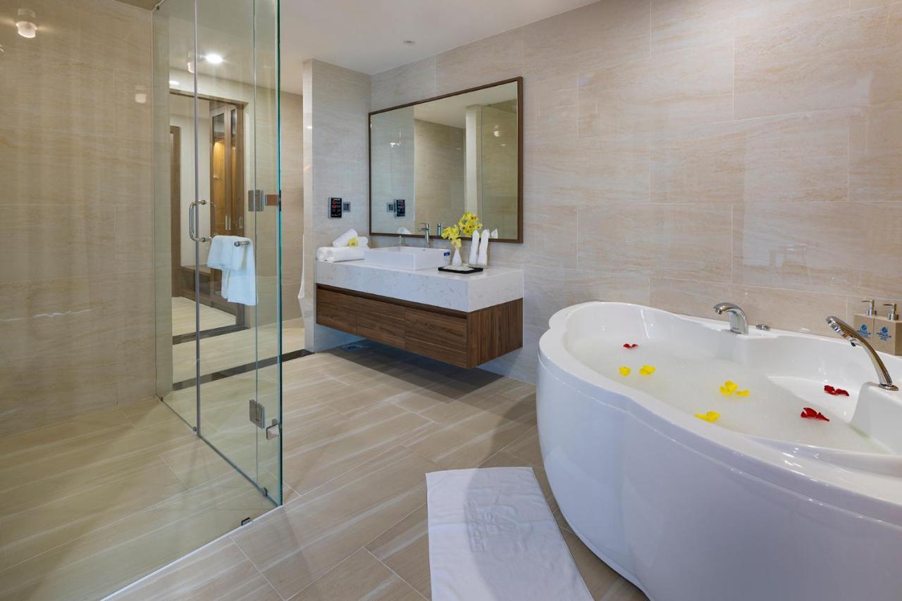 Miracle Luxury Nha Trang Hotel Ngoại thất bức ảnh