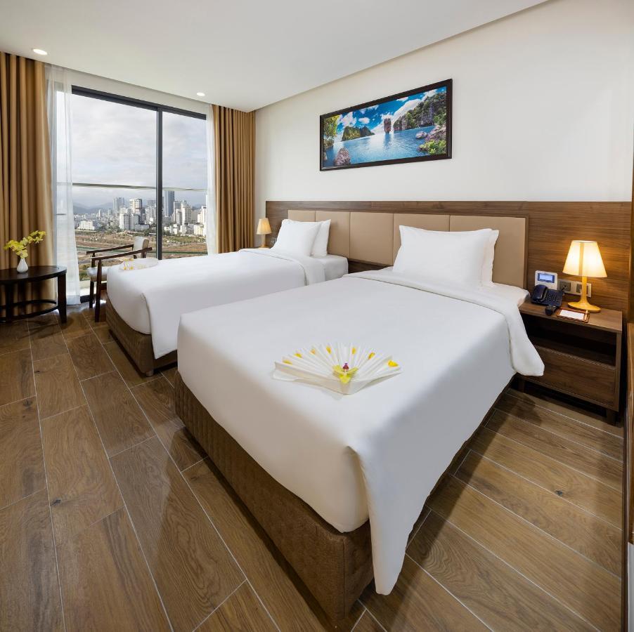 Miracle Luxury Nha Trang Hotel Ngoại thất bức ảnh