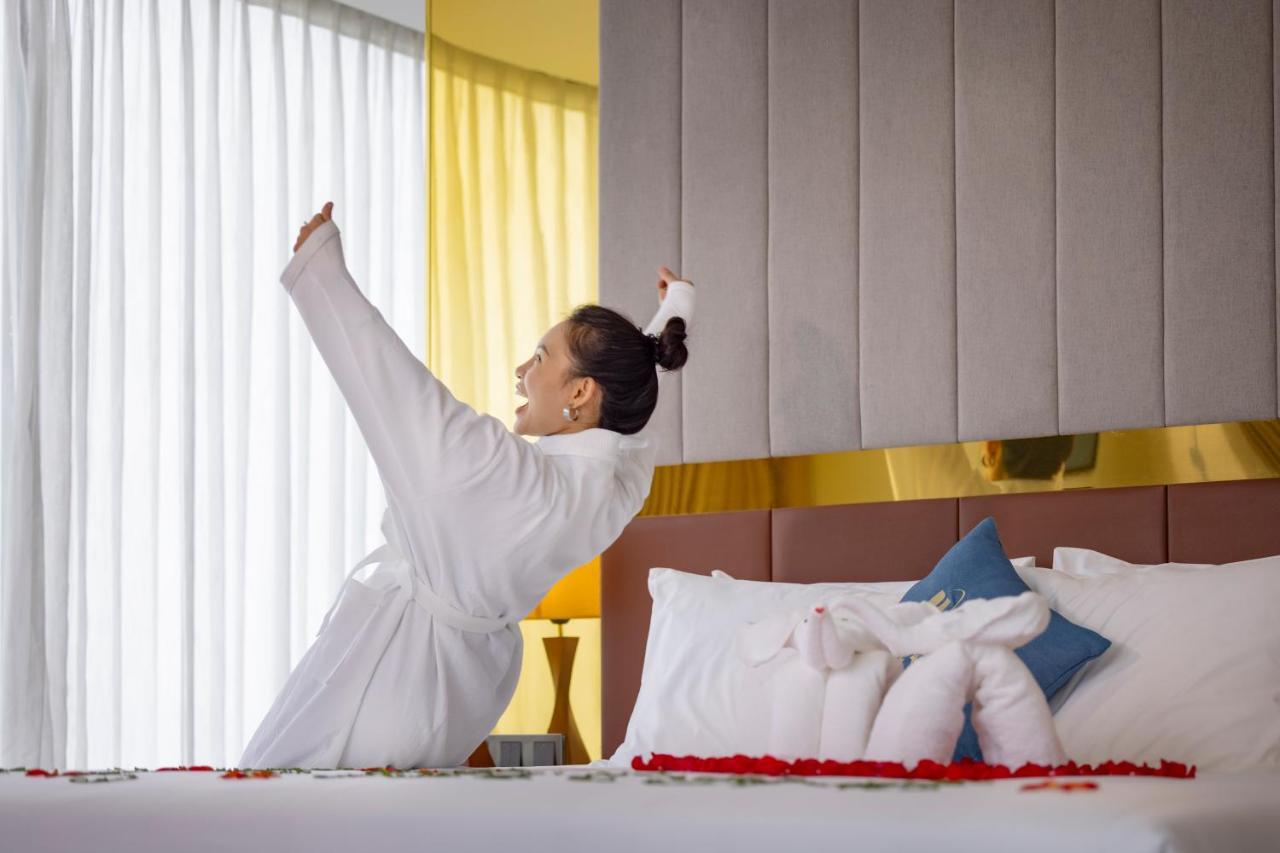 Miracle Luxury Nha Trang Hotel Ngoại thất bức ảnh